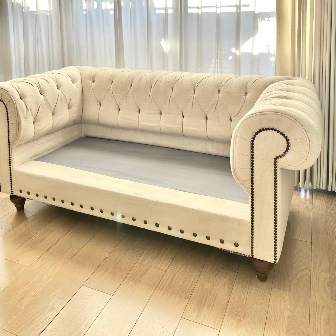 レア物【完売】kinoチェスターフィールドスタイル ラブソファー アイボリー