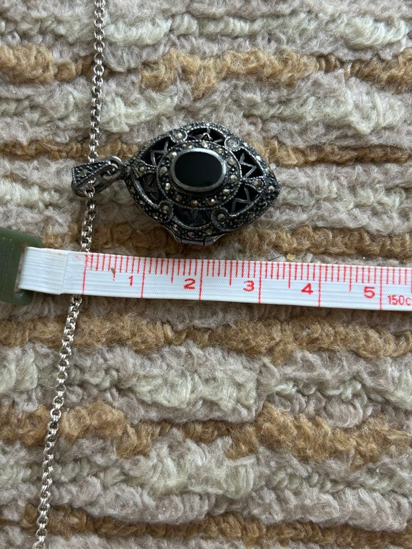 アンティーク　シルバー925ロケットペンダント