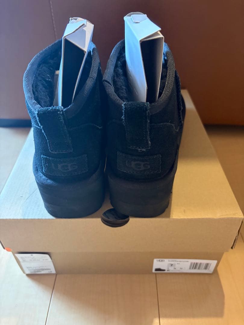 UGG 黒 ムートンブーツ 厚底新品同様