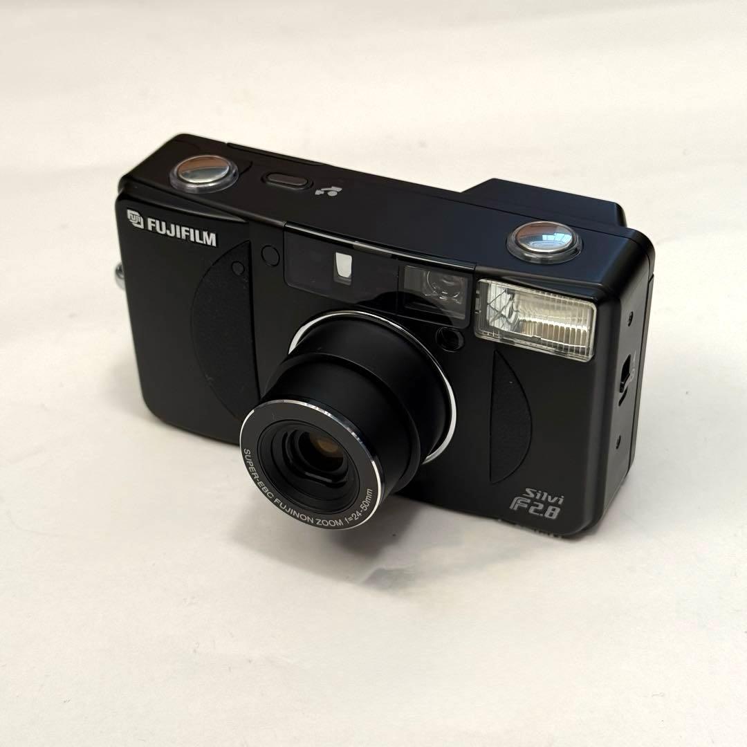 FUJIFILM Silvi F2.8 黒 コンパクトフィルムカメラ