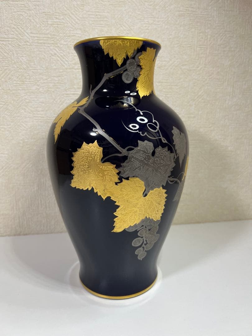 美品　大倉陶園　壺型花瓶　28cm 金彩葡萄　瑠璃金蝕ぶどう　フラワーベース