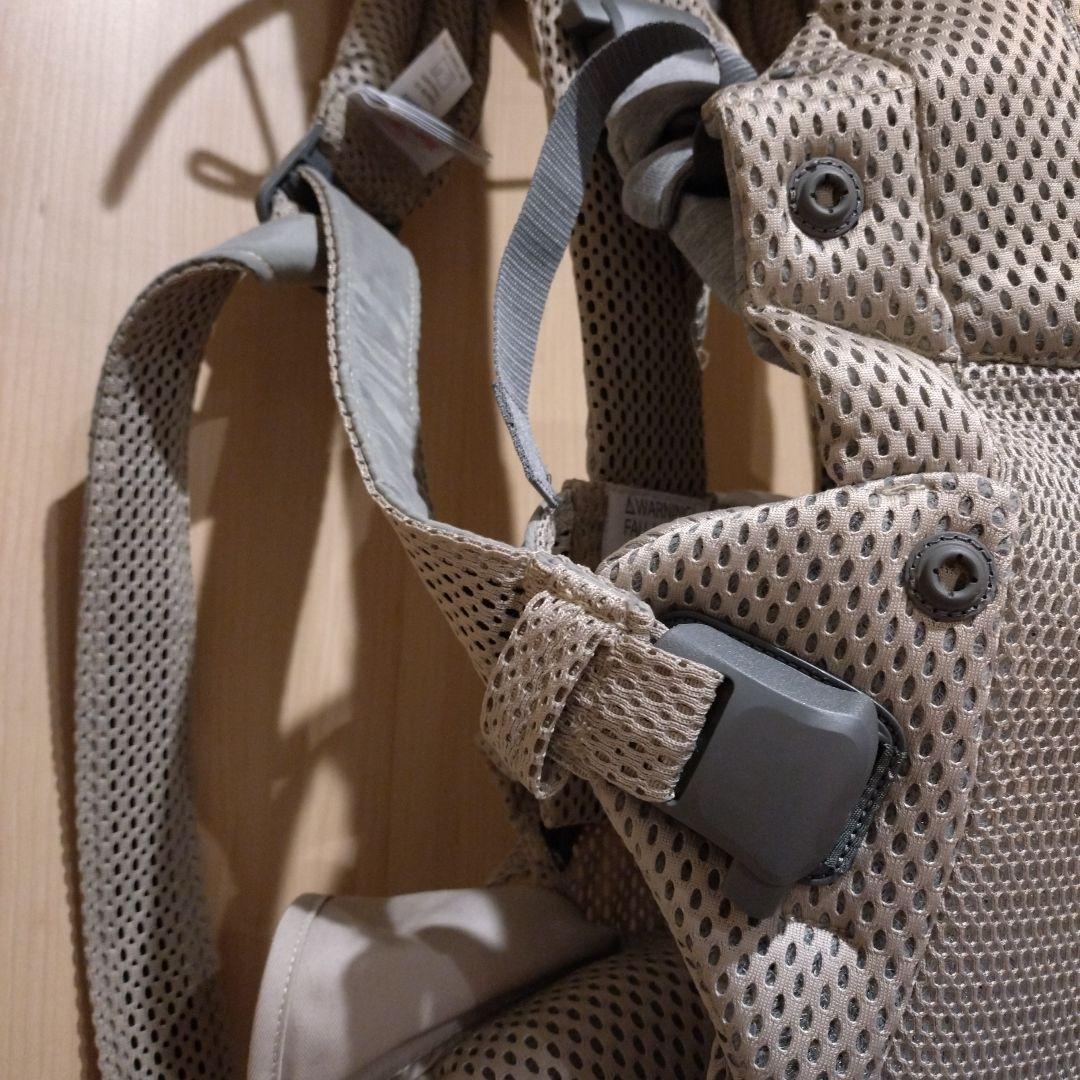 ベビービョルン HARMONY グレーベージュ メッシュ