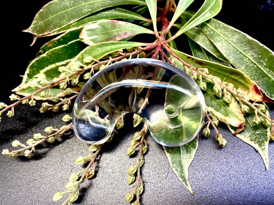 ✳国産天然石*最強パワー‼️100.000円以上の勾玉　黒平鉱山水晶　抜群の透過