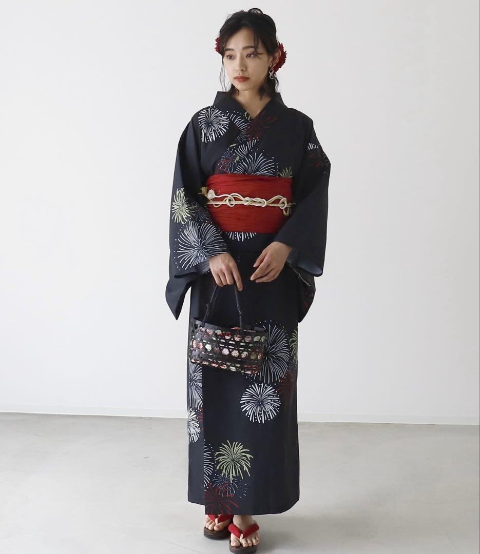 【1人で着れる！】花火柄紺色ワンピース浴衣 赤い帯付き M