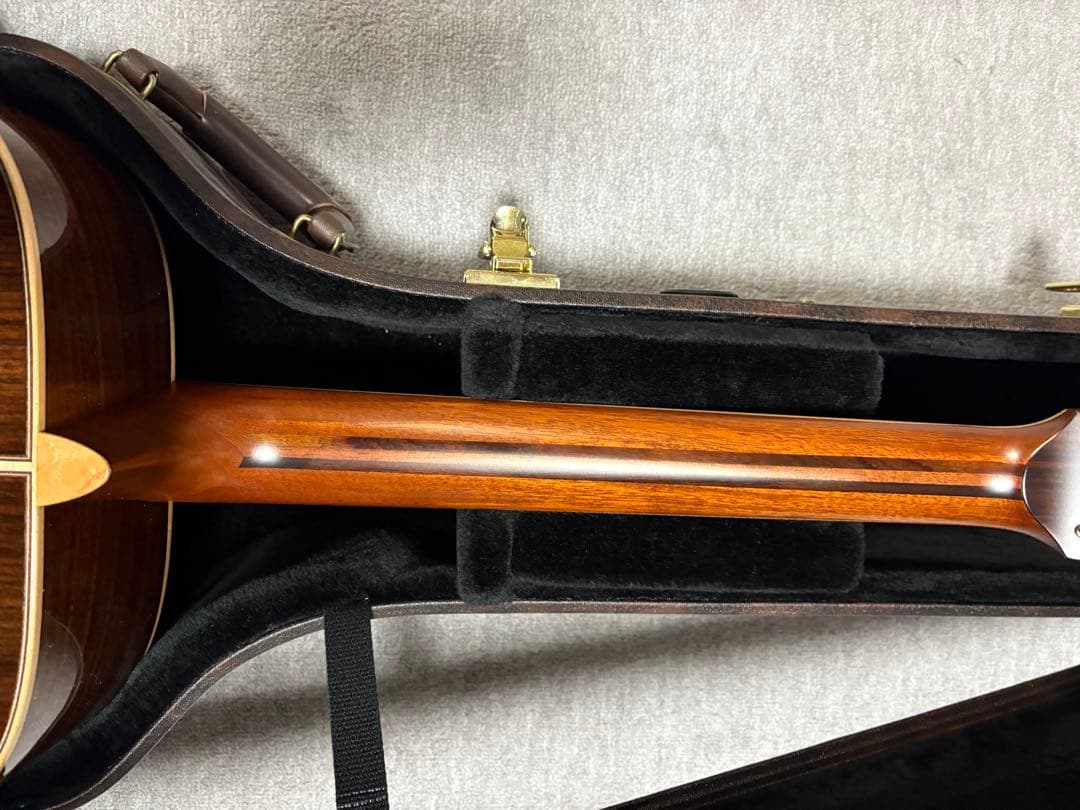 まみ。アコースティックギター ヤマハLS36 ハードケース付き