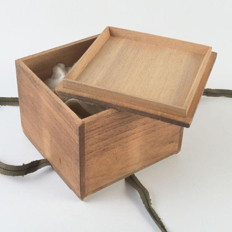 茶道具　楽吉左衛門　黒楽茶碗　共箱　V　9801