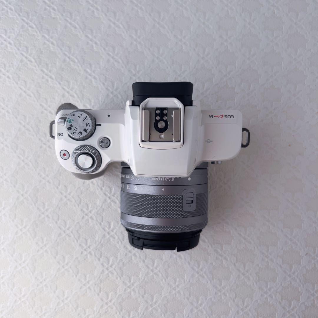 【美品】CANON EOS Kiss M ホワイト