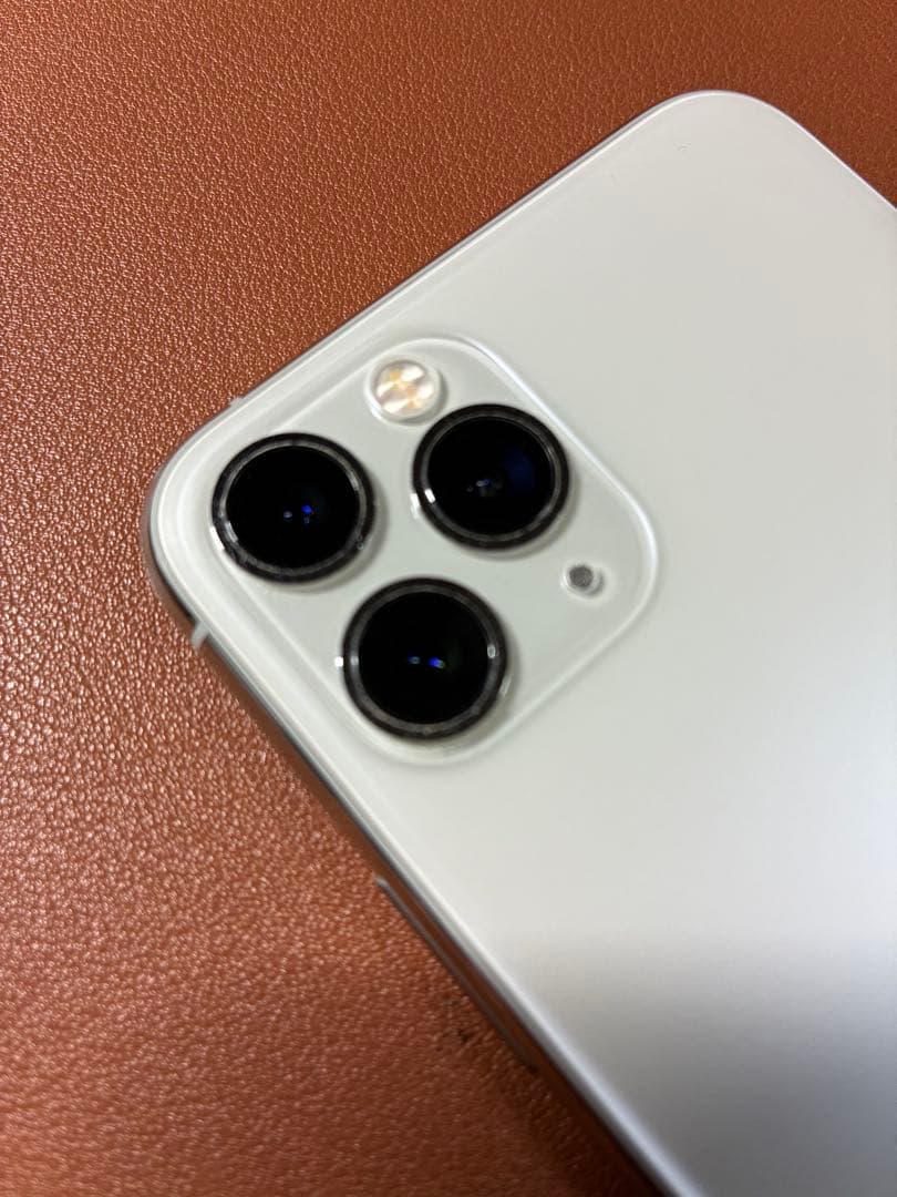 iPhone 11 Pro 256GB シルバー　バッテリー90%