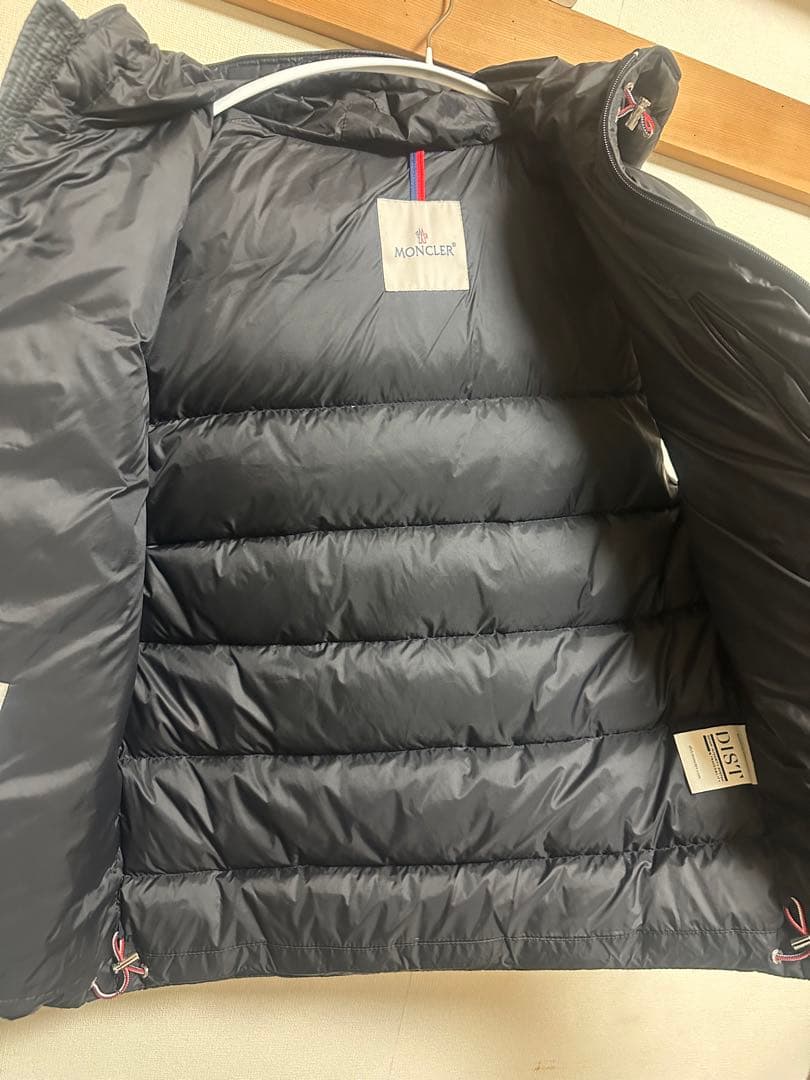 モ○クレール ダウンベスト