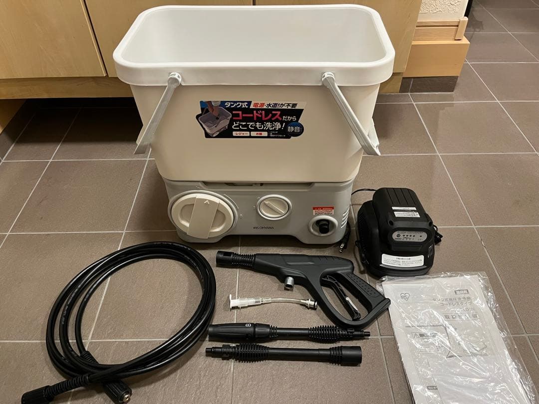 極上品！送料込アイリスオーヤマIRISOHYAMA 高圧洗浄機 SDT-L01N