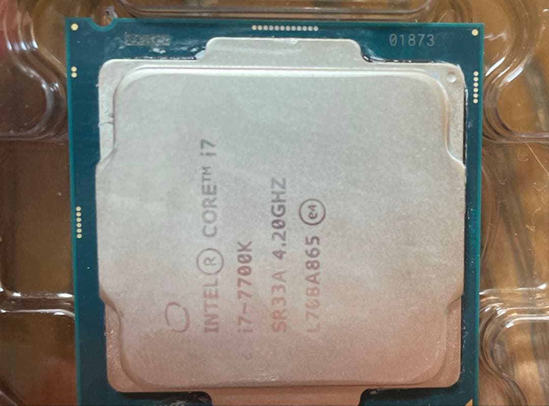 Intel Core i7-7700K 4.2GHz CPU 本体