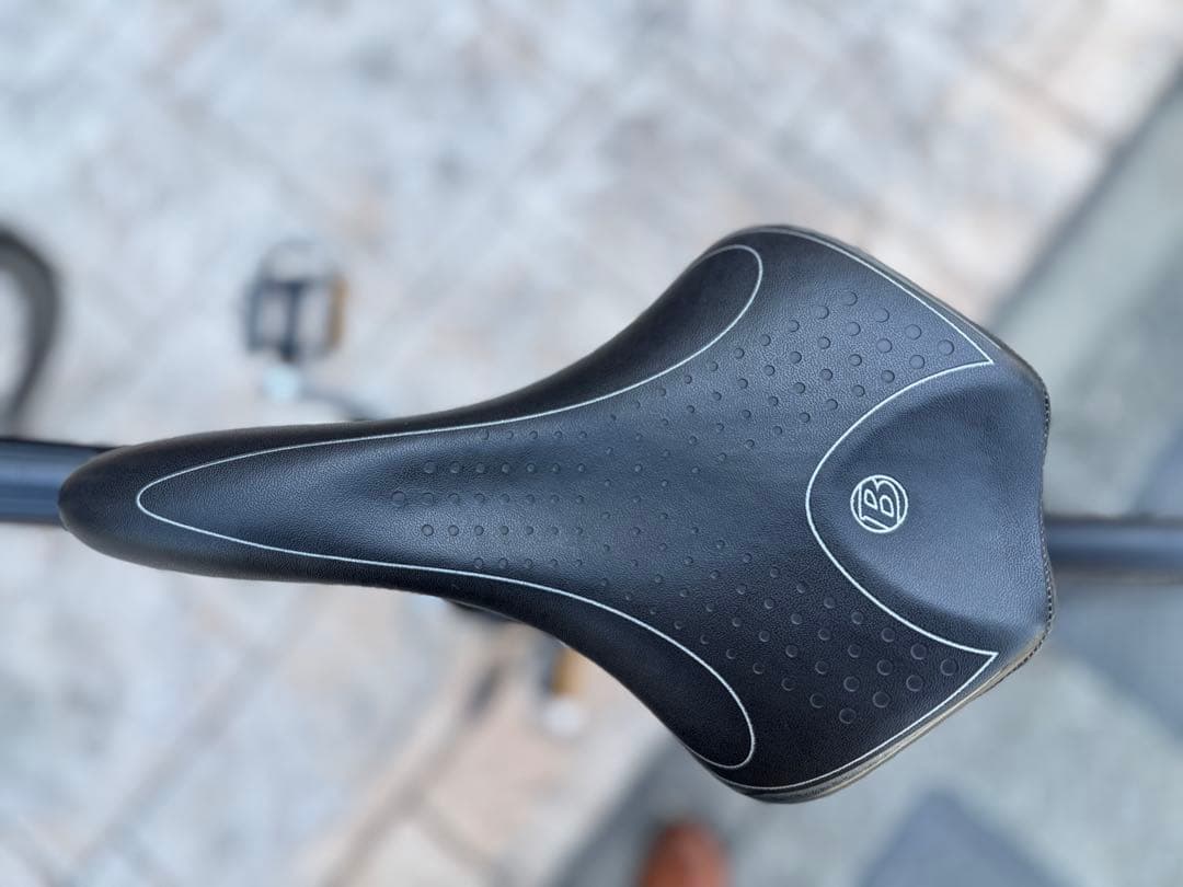 は*る様 【定価8.3万円】マットブラックTrek 大阪府引き取り可能な方限定