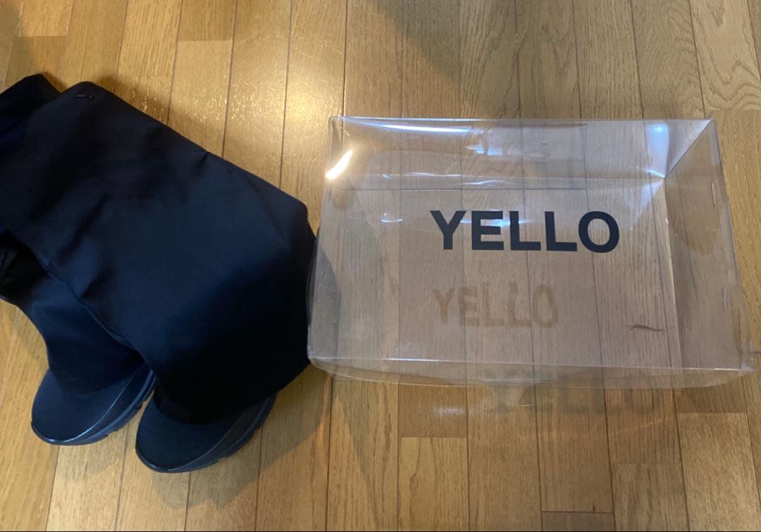 YELLO TOKYO BLACK FOLDOVER イエロー　Lサイズ