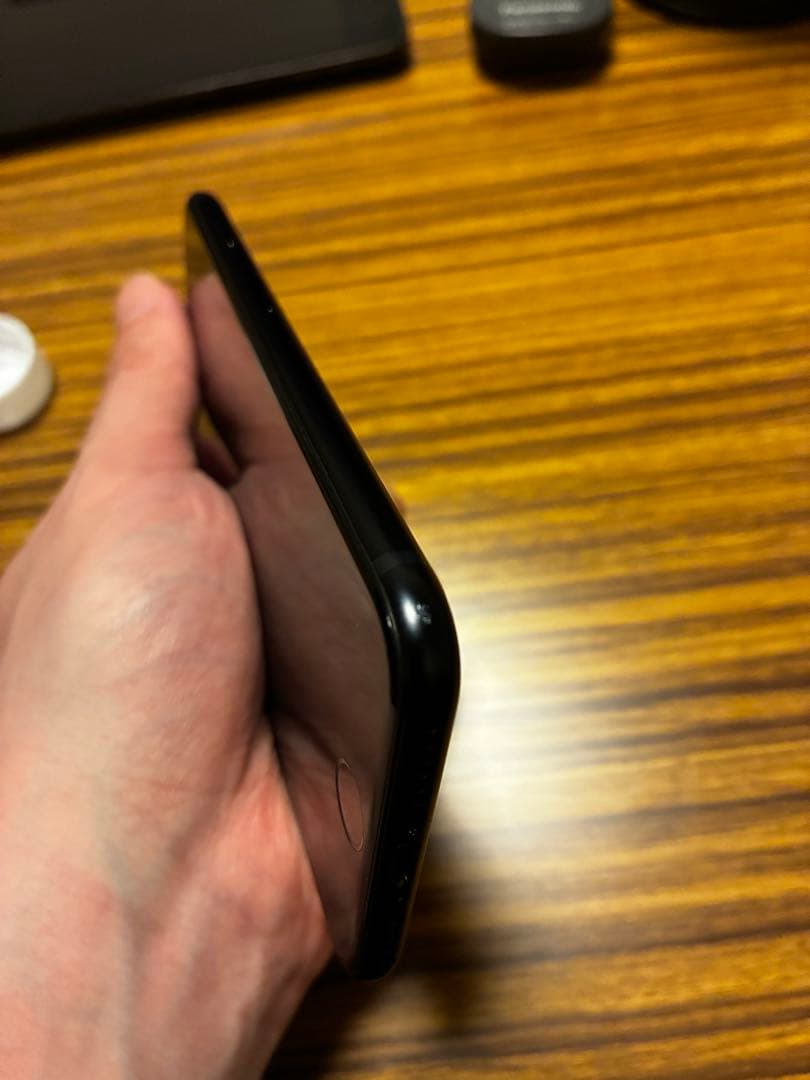 Apple iPhone SE3 第3世代 SE ブラック 本体