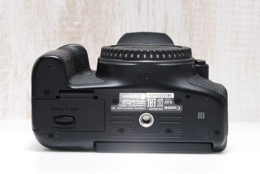 ❤️Wi-Fi搭載❤️取扱説明書付❤️バリアングル Canon EOS 8000D