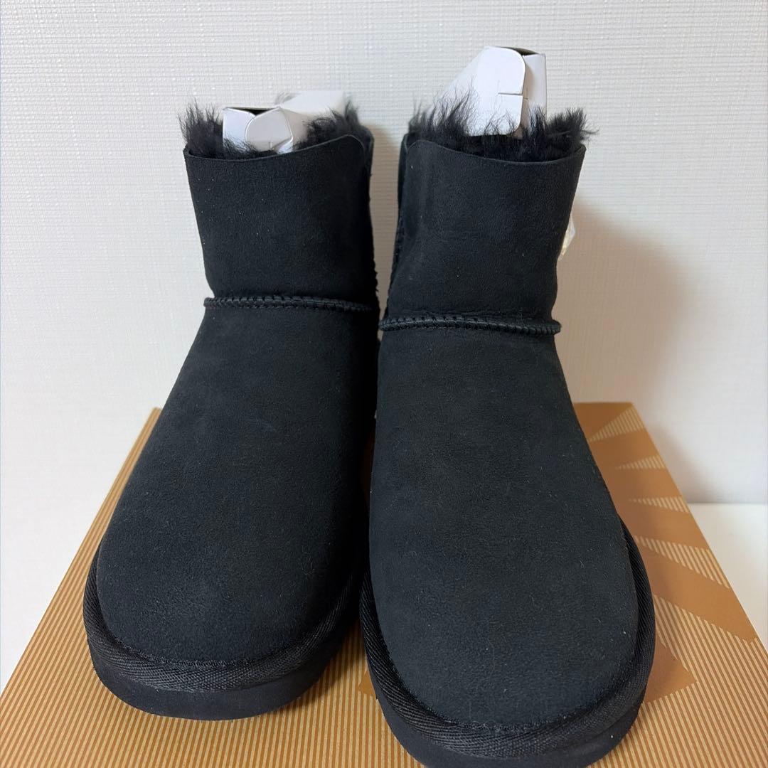 UGG スワロフスキー ベイリーボタン ブラック 25cm