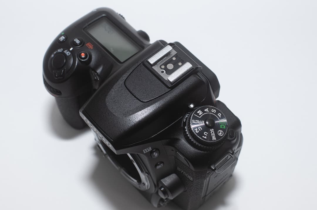 【動作確認済み】【値下げ】Nikon D7500 デジタル一眼レフカメラ