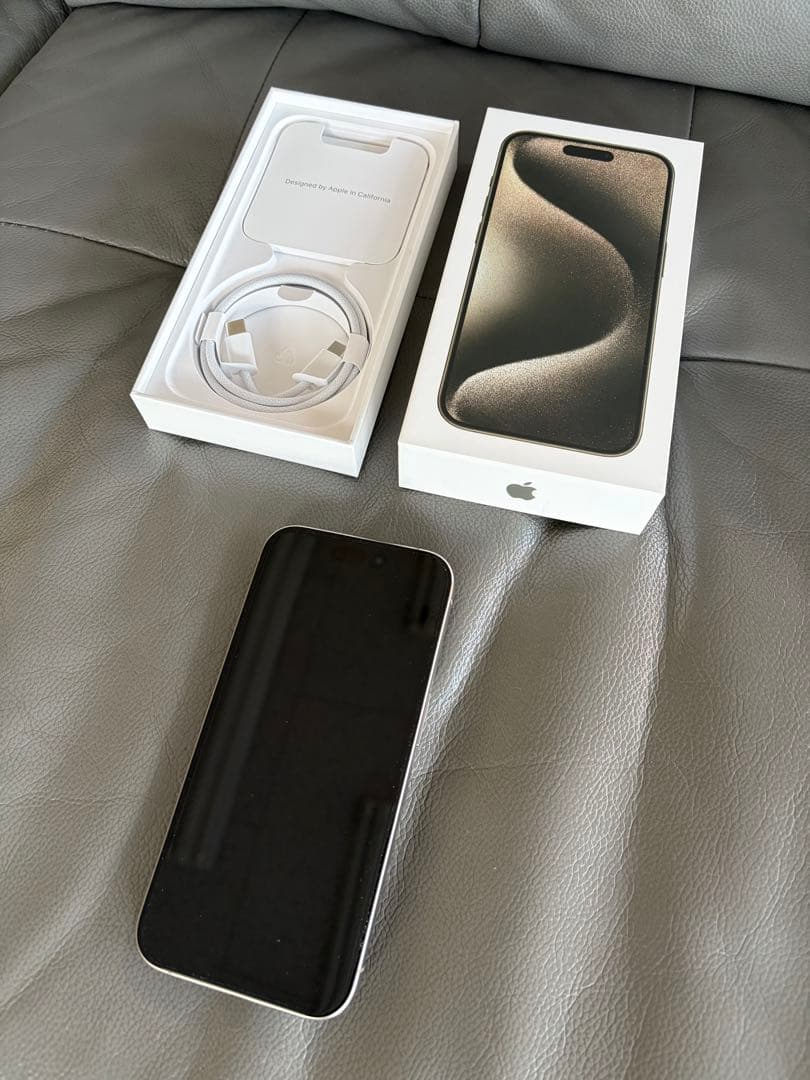 Apple iPhone 15 Pro ナチュラルチタニウム