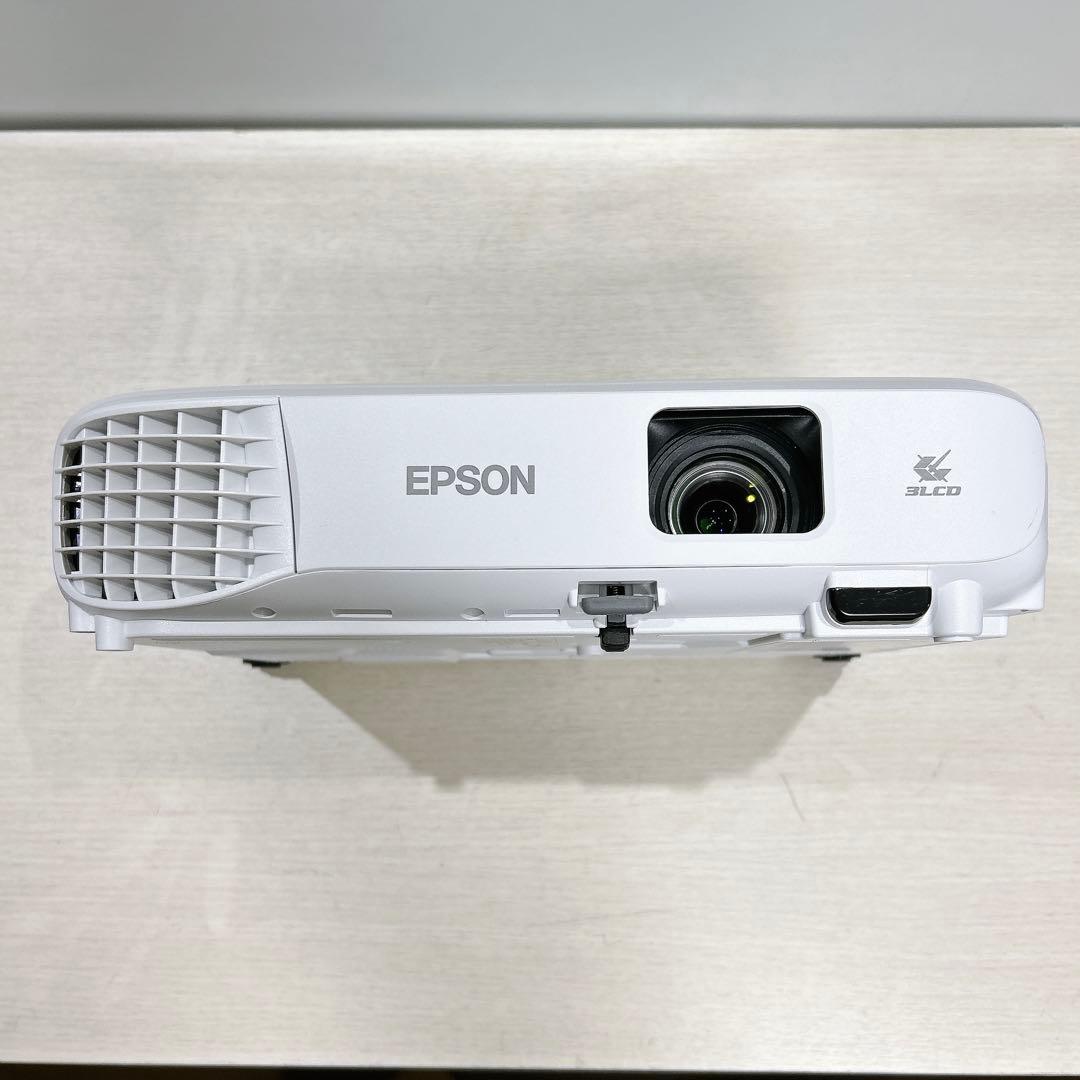 EPSON EB-E01 プロジェクター本体　美品　付属品あり