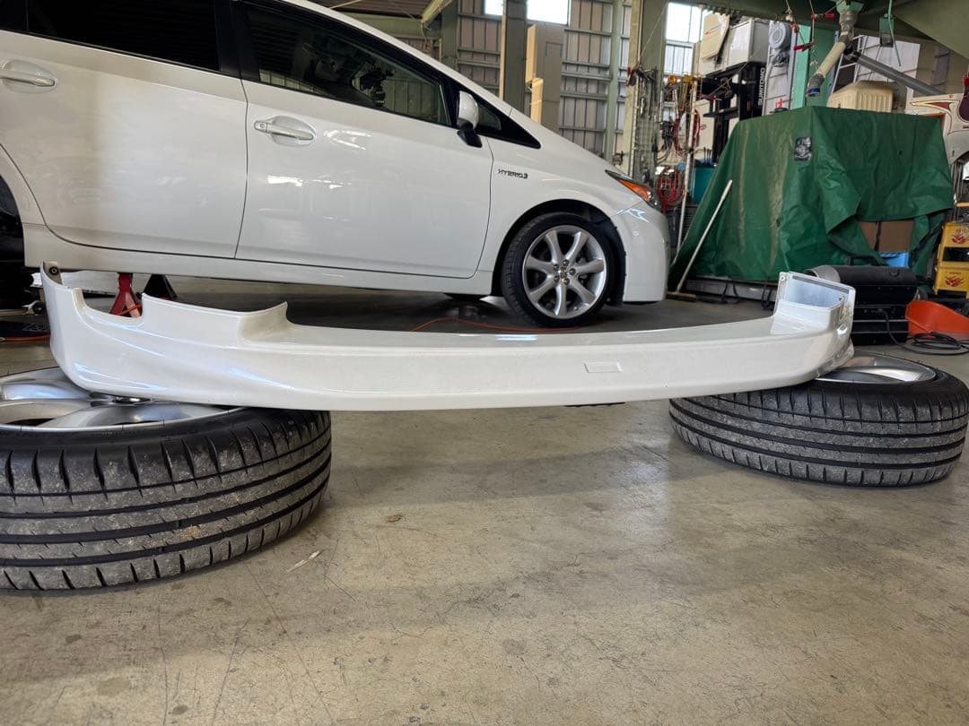 トヨタ 30プリウス前期モデリスタエアロ（フロント）