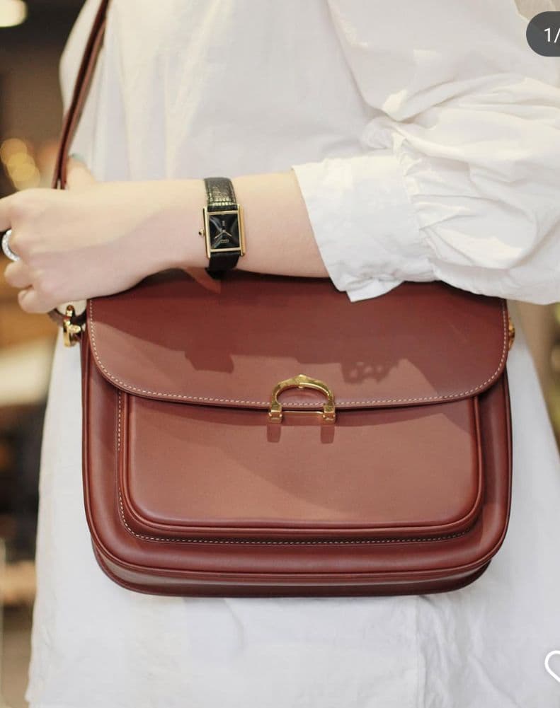 【美品】 カルティエ フラップ ショルダーバッグ Cホック 保存袋付