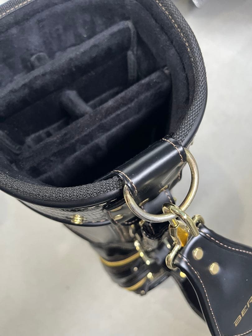 BERES ゴルフバッグ 黒/ゴールドクロコダイル風　本間ゴルフ