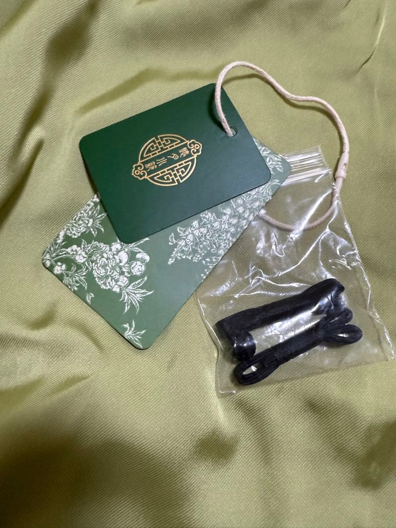 中華風 清時代刺繍短めチャイナジャケット上着トップス改良型漢服風短コーデ撮影写真