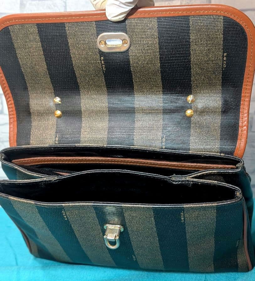 ✨lyn✨♥美品♥フェンディ ハンドバッグ ペカン柄 2way FENDI