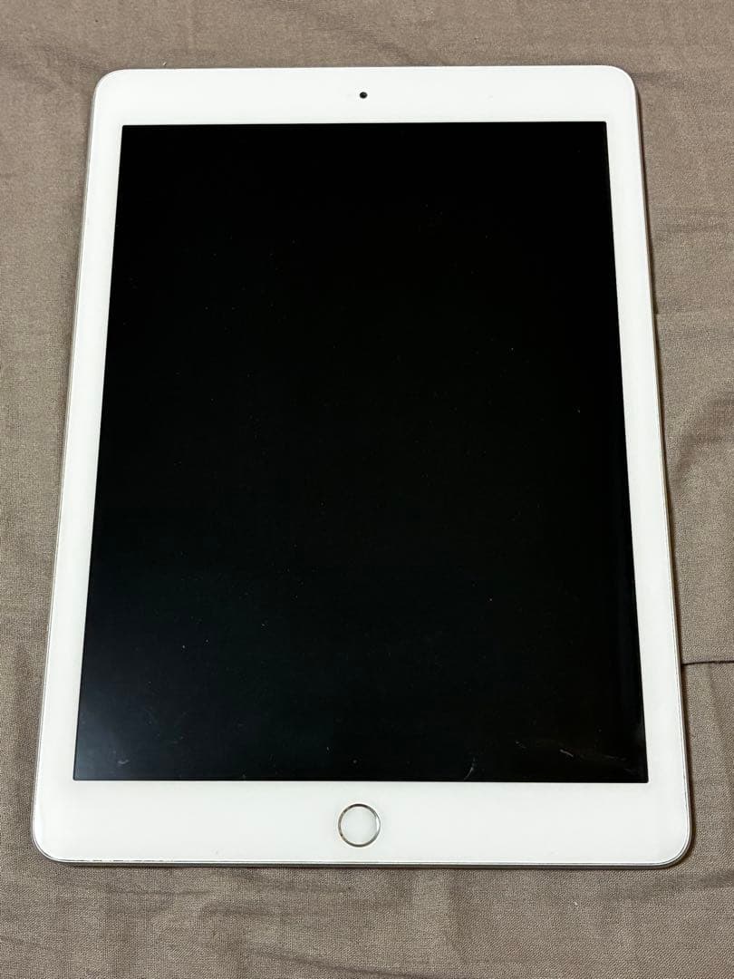 【動作確認済み】iPad第6世代　32GB シルバー