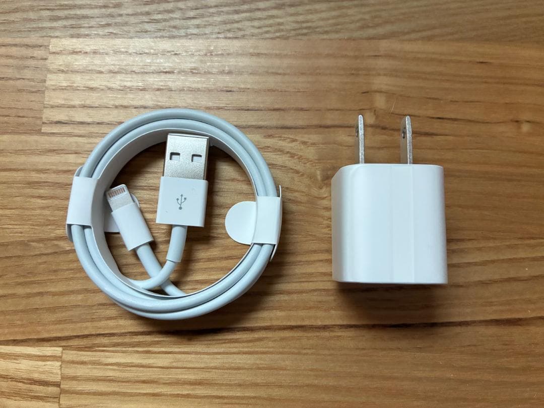 Apple iPhone XR (赤色) 本体　64G