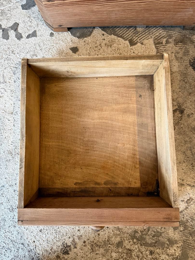 ビンテージ ドロワーナイトテーブル ドロワーベッドサイドテーブル　剥離