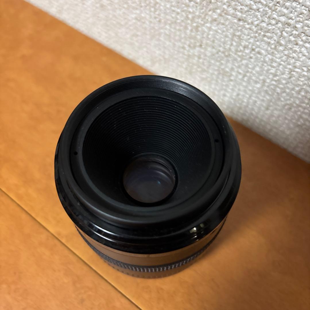 EF 50mm f/2.5 Compact Macro レンズ
