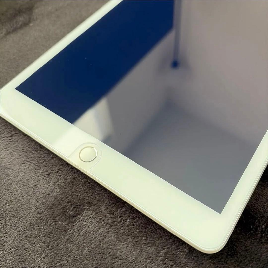 超美品☆Apple☆iPad☆第7世代☆32GB☆OS18.7☆シルバー