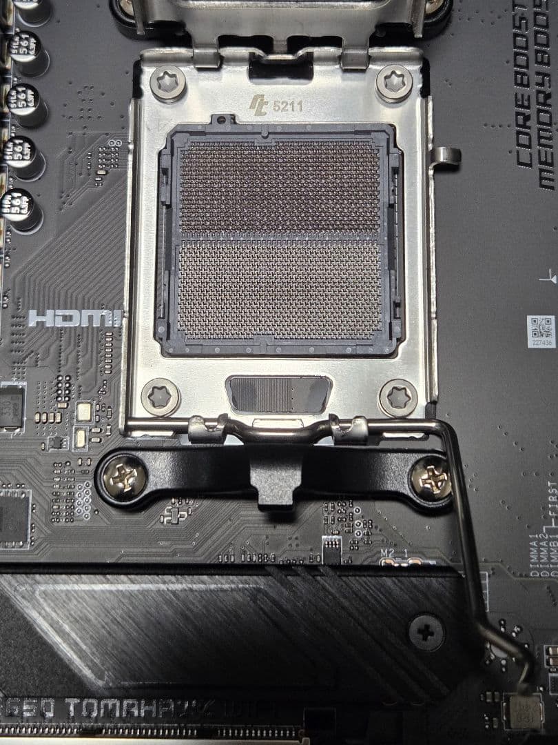 MSI MAG B650 TOMAHAWK WIFI マザーボード