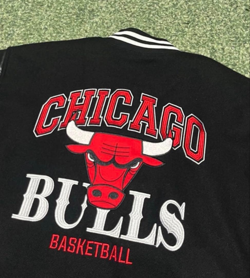 お*す様 bulls ブルズ　NBA スタジャン　ブラック　M L