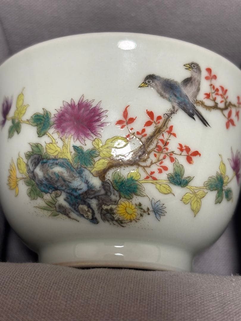 中国清時代　花鳥文茶碗 盃 粉彩　琺瑯彩　雍正年製在銘 官窯 2個セット（秋冬）