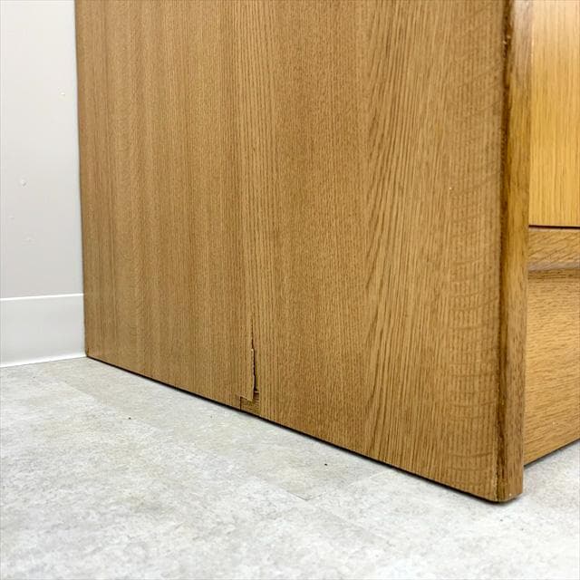 80'sヴィンテージオーク突板スリム食器棚（カップボード）