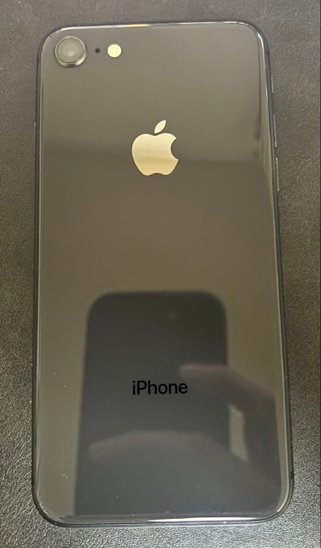 iPhone 8 本体
