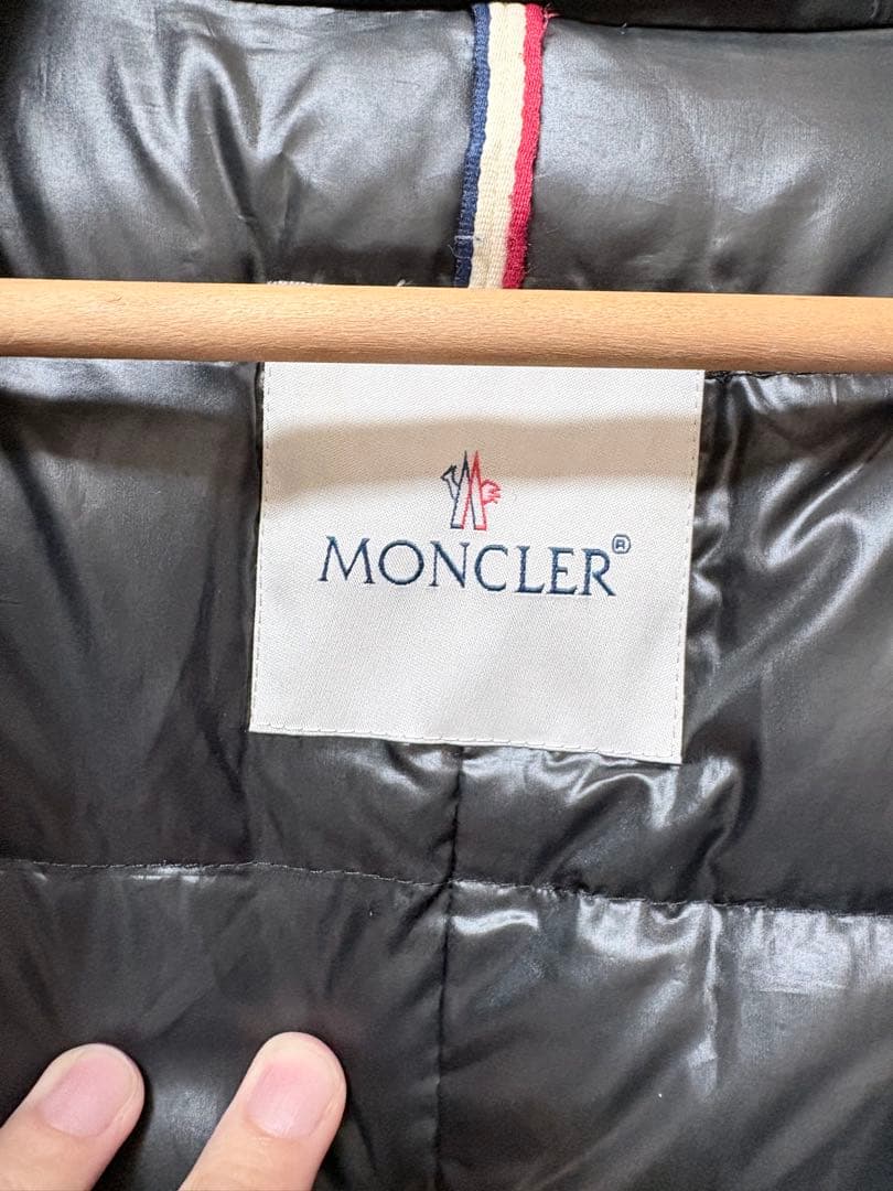 美品　モンクレール　ダウンコート