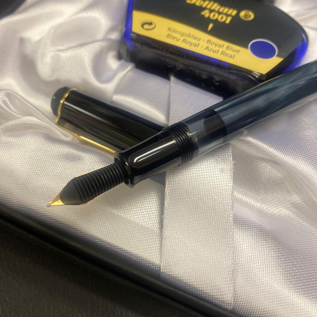 【新品 未使用】 Pelikan 万年筆用インクと万年筆 セット