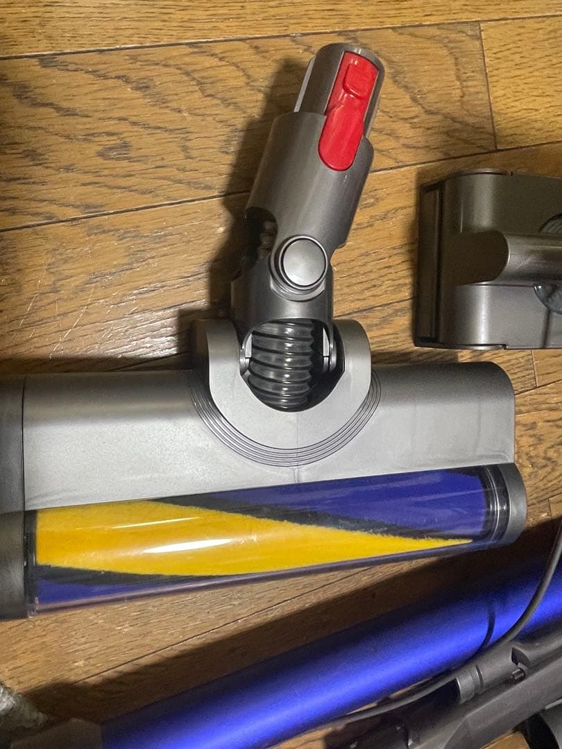 ダイソン V8 ハンディ掃除機