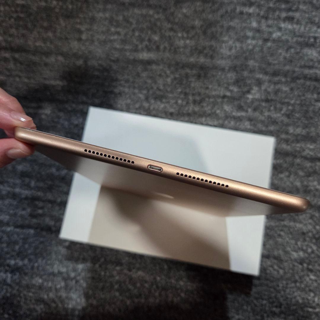 【iPad 第8世代】128GB ゴールド Wi-Fiモデル 10.2インチ