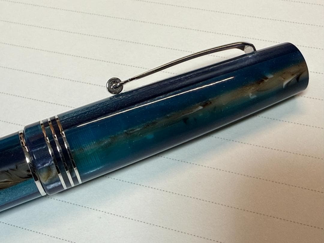 レオナルド モーメントゼロ ハワイブルー 万年筆 14Kニブ M