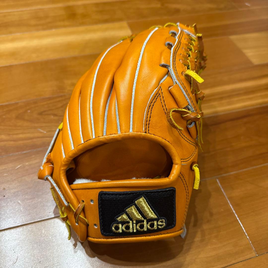 adidas 硬式用　内野手用グローブ
