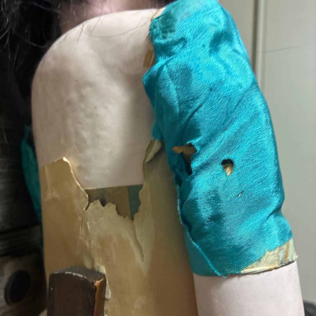 幼顔の可愛い子　市松人形　銘あり　直◯斎？