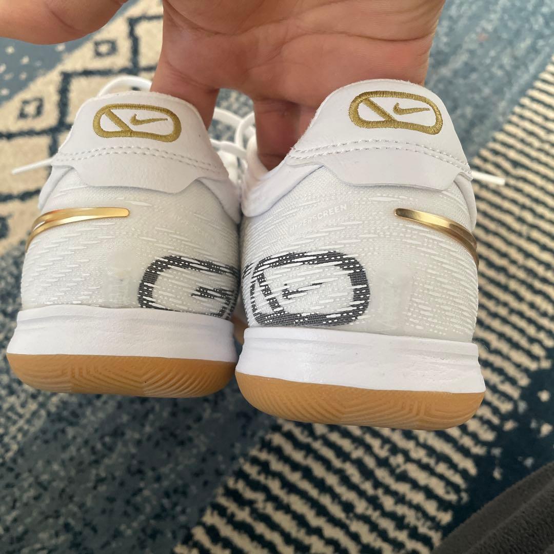 Nike GATO ホワイト フットサルシューズ