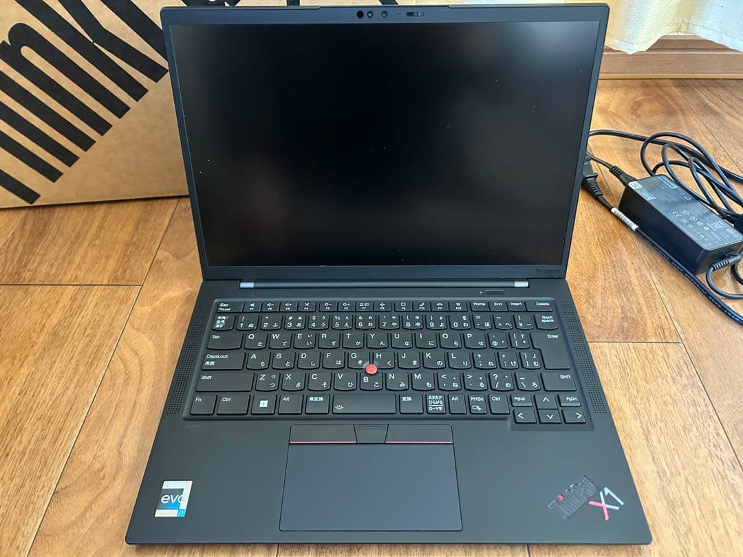 ThinkPad X1 Carbon Gen10【米沢生産モデル】