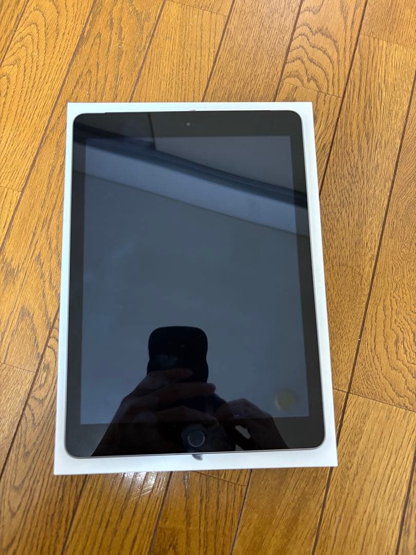 iPad (第5世代) 128GB SIMフリーバテッリ容量96%