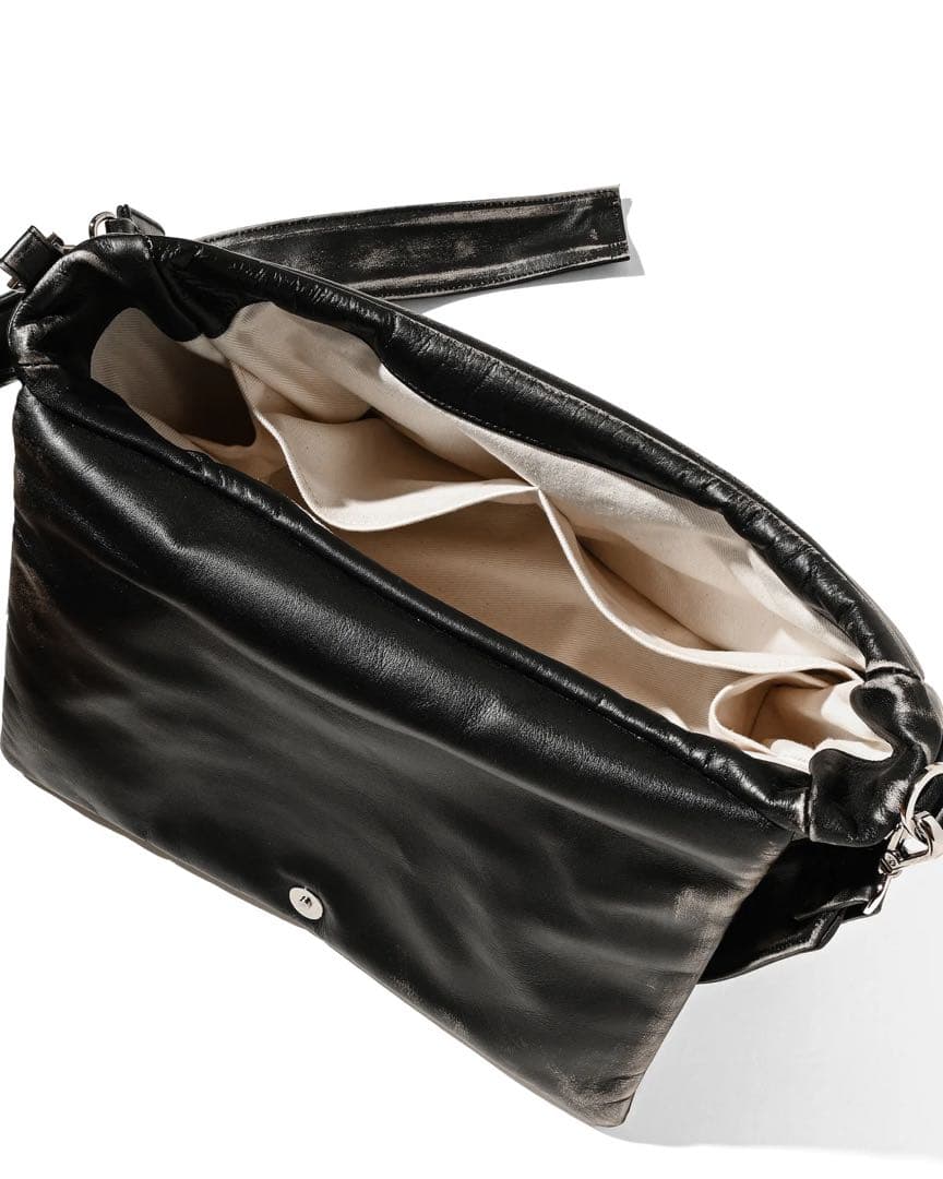 【完売】VINTAGE PADDED FLAP HOLIDAY BAG