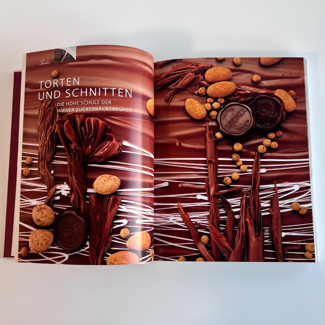 洋書　製菓レシピ本　ホテルザッハー　オリジナルレシピ集